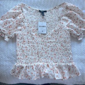 NWT Floral Puff Sleeve Scrunch Top